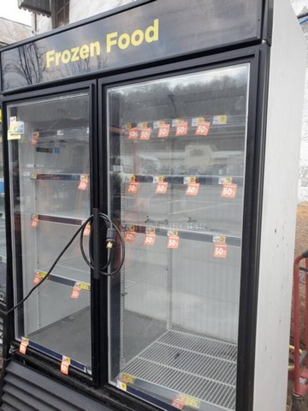 TRUE GDM-49F-LD 2 Glass Door Freezer 115Volts Tested and Working! Very Nice condition! 54X30X82 Like New!  - Image 3 of 8