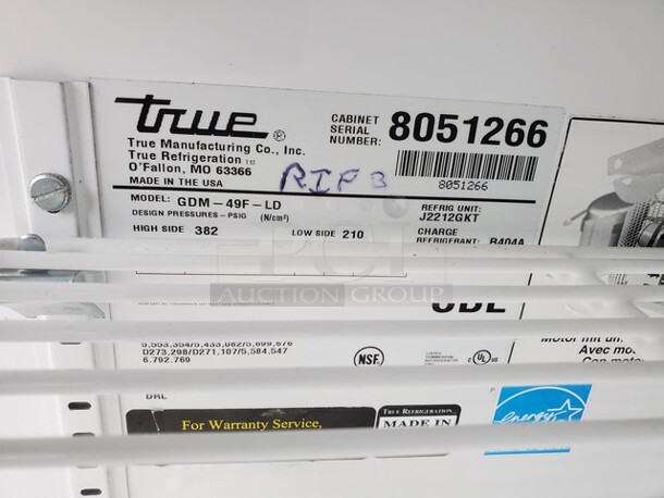 TRUE GDM-49F-LD 2 Glass Door Freezer 115Volts Tested and Working! Very Nice condition! 54X30X82 Like New!  - Image 6 of 8