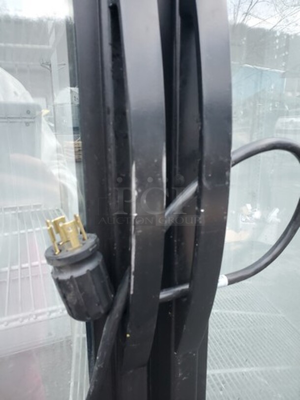 TRUE GDM-49F-HC 2 Glass Door Freezer 115Volts Tested and Working! Very Nice condition! 54X30X82 Like New! - Image 9 of 9