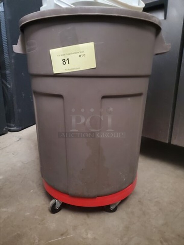 Rubbermaid trash can W/ Dolly (content not included) - Image 2 of 3