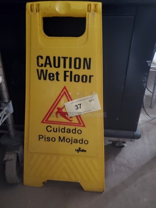"CAUTION" Floor sign - Image 3 of 3