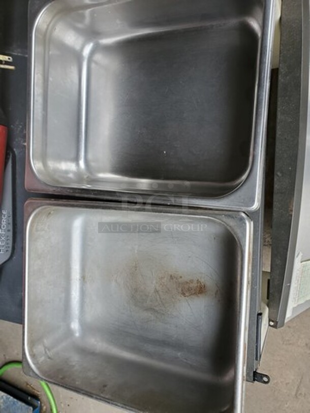 Lot of 2 Stainless Steel Pan  - Image 4 of 4