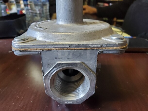 MAXITROL 1/2 PSIG Gas Regulator - Image 4 of 5