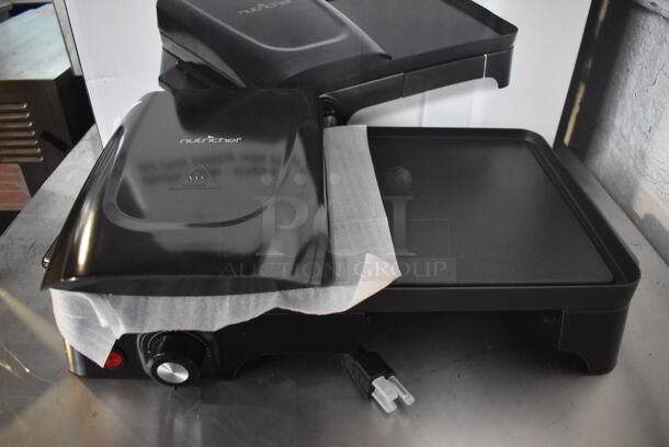 BRAND NEW IN BOX! Nutrichef PKGRIL43.5 Metal Countertop Electric Crepe Maker w/ Press Grill. 120 Volts, 1 Phase. 21x13x15 - Image 3 of 8