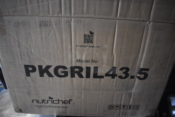 BRAND NEW IN BOX! Nutrichef PKGRIL43.5 Metal Countertop Electric Crepe Maker w/ Press Grill. 120 Volts, 1 Phase. 21x13x15 - Image 8 of 8