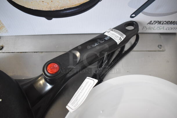 BRAND NEW IN BOX! Nutrichef AZPKCRM08 Metal Countertop Electric Crepe Maker. 120 Volts, 1 Phase. 18x9x3 - Image 4 of 7