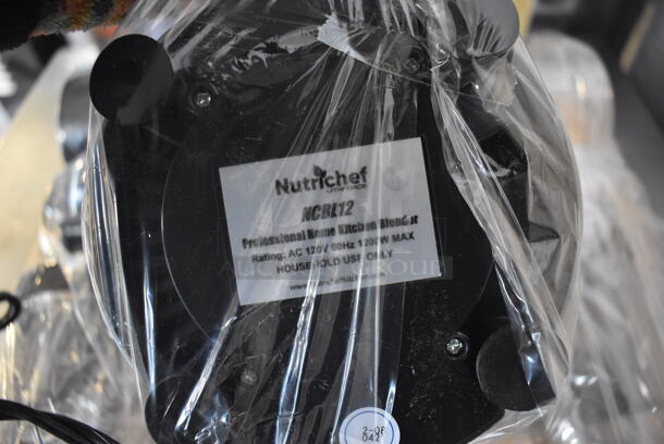 BRAND NEW IN BOX! Nutrichef NCBL12 Metal Countertop Blender w/ Extra Pitchers. 120 Volts, 1 Phase - Image 5 of 9