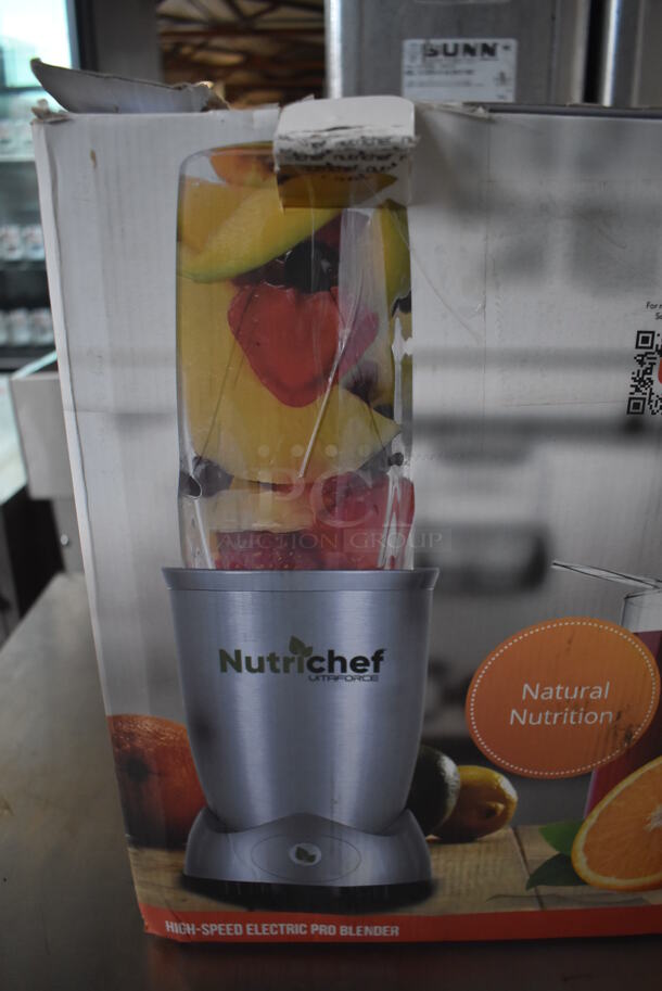 BRAND NEW IN BOX! Nutrichef NCBL12 Metal Countertop Blender w/ Extra Pitchers. 120 Volts, 1 Phase - Image 8 of 9