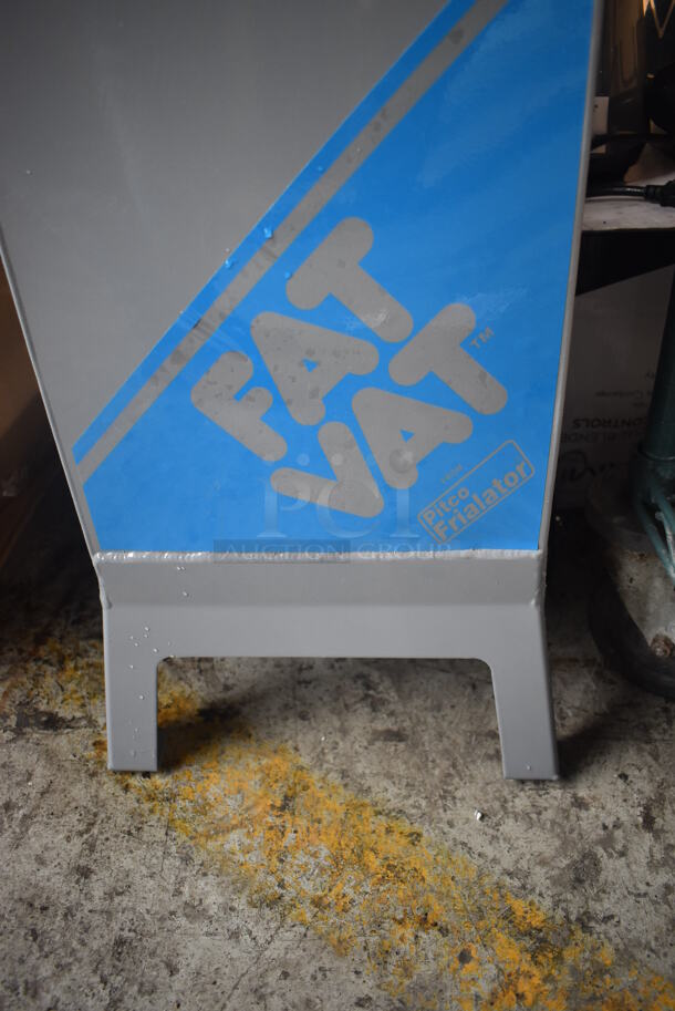 BRAND NEW! Pitco Frialator D9109105 FAT VAT 40 lb. Metal Waste Oil Transport Container. 13x14x35 - Image 7 of 7
