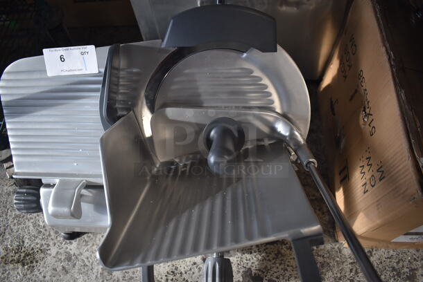 BRAND NEW! Hobart Centerline EDGE12-11 Stainless Steel Commercial Countertop 12" Manual Meat Slicer w/ Blade Sharpener. Missing Back Knob. 115 Volts, 1 Phase. 26x22x22. Tested and Working! - Image 4 of 7