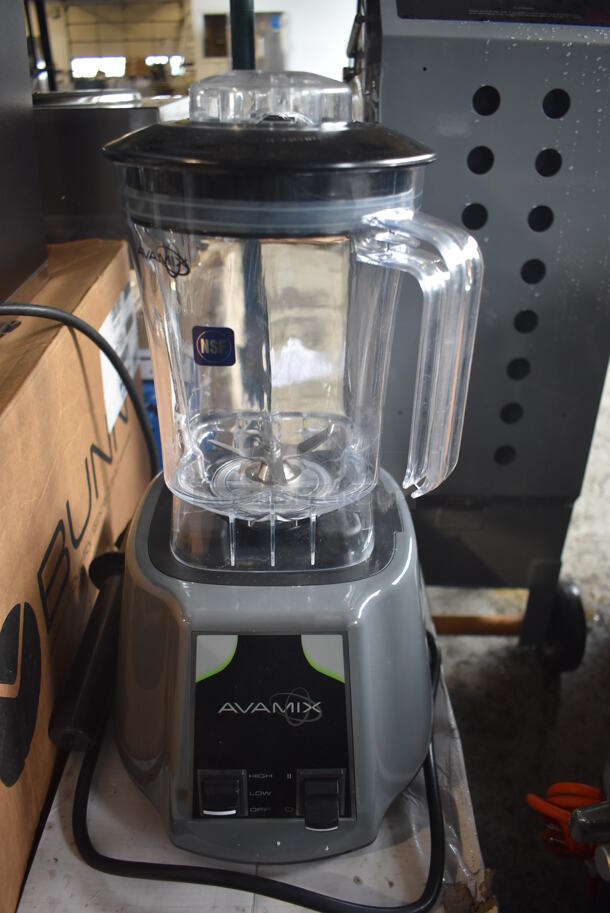 LIKE NEW! AvaMix 928BL2T48 2 hp Metal Commercial Countertop Blender with Toggle Control and 48 oz. Container. Used a Few Times at Trade Show as a Demonstration. 120 Volts, 1 Phase. 8x8x18. Tested and Working!
