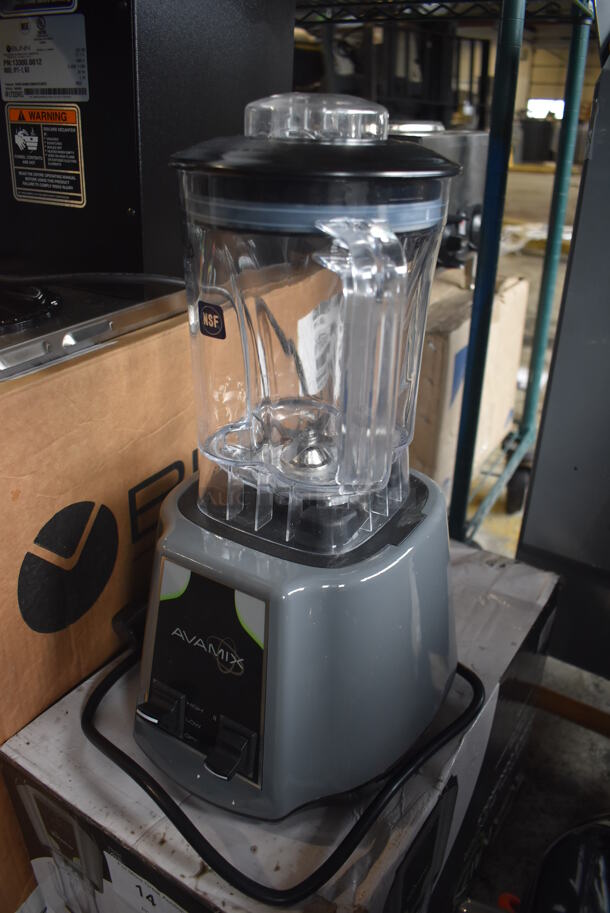 LIKE NEW! AvaMix 928BL2T48 2 hp Metal Commercial Countertop Blender with Toggle Control and 48 oz. Container. Used a Few Times at Trade Show as a Demonstration. 120 Volts, 1 Phase. 8x8x18. Tested and Working! - Image 2 of 7