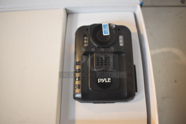 BRAND NEW IN BOX! Pyle PPBCM92 Compact and Portable HD Body Camera. 2.5x3.5x2 - Image 1 of 6