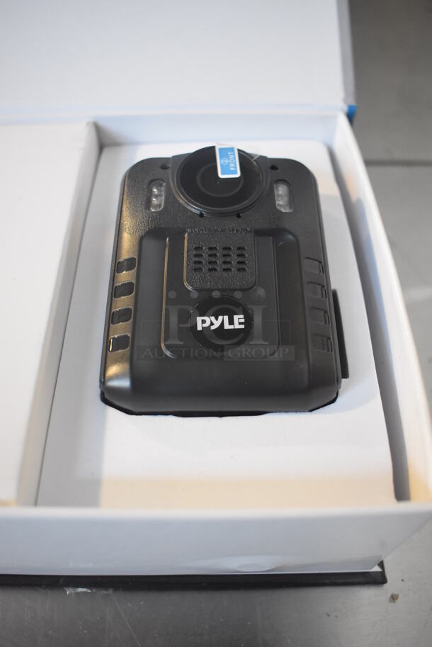 BRAND NEW IN BOX! Pyle PPBCM92 Compact and Portable HD Body Camera. 2.5x3.5x2 - Image 3 of 6