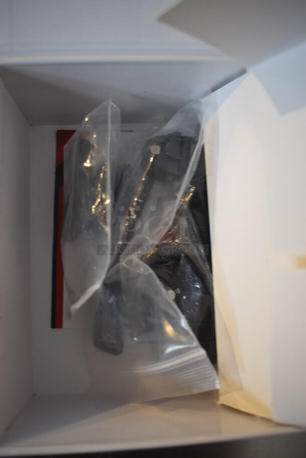 BRAND NEW IN BOX! Pyle PPBCM92 Compact and Portable HD Body Camera. 2.5x3.5x2 - Image 5 of 6