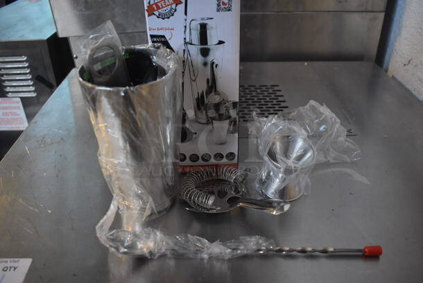 BRAND NEW IN BOX! Nutrichef Metal Mixing Set - Image 1 of 3