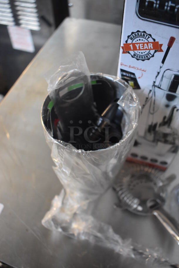 BRAND NEW IN BOX! Nutrichef Metal Mixing Set - Image 2 of 3