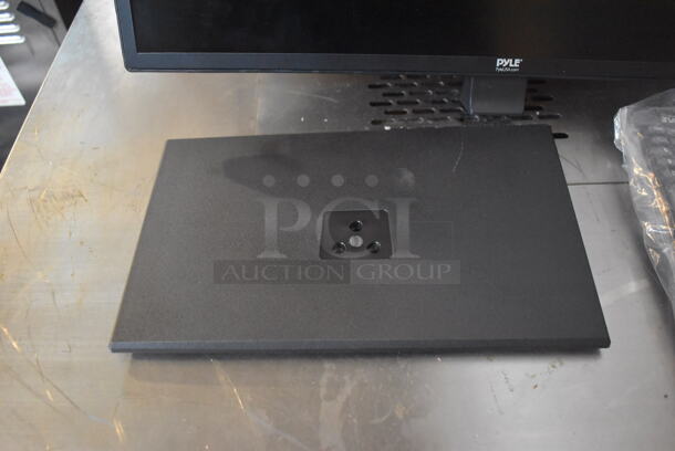 BRAND NEW IN BOX! Pyle PLTLD24 24" Monitor - Image 3 of 7