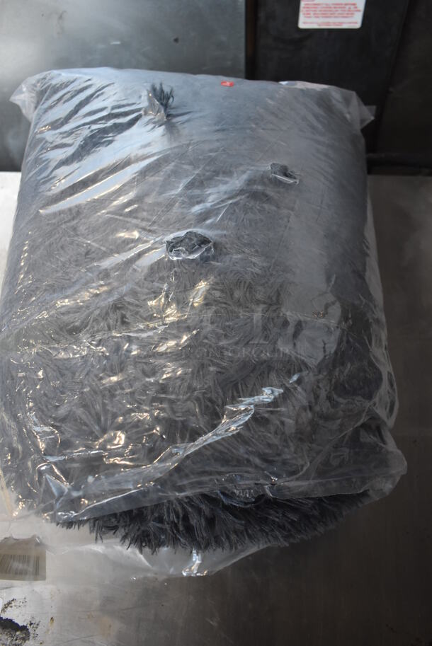 4 BRAND NEW IN BOX! Dorakitten Cat Beds. 18x18x10. 4 Times Your Bid! - Image 5 of 7