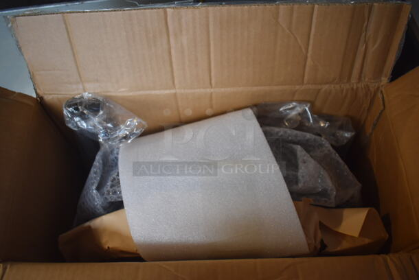 IN ORIGINAL BOX! Nutrichef SLCGB30 Portable Outdoor Charcoal Grill - Image 3 of 5