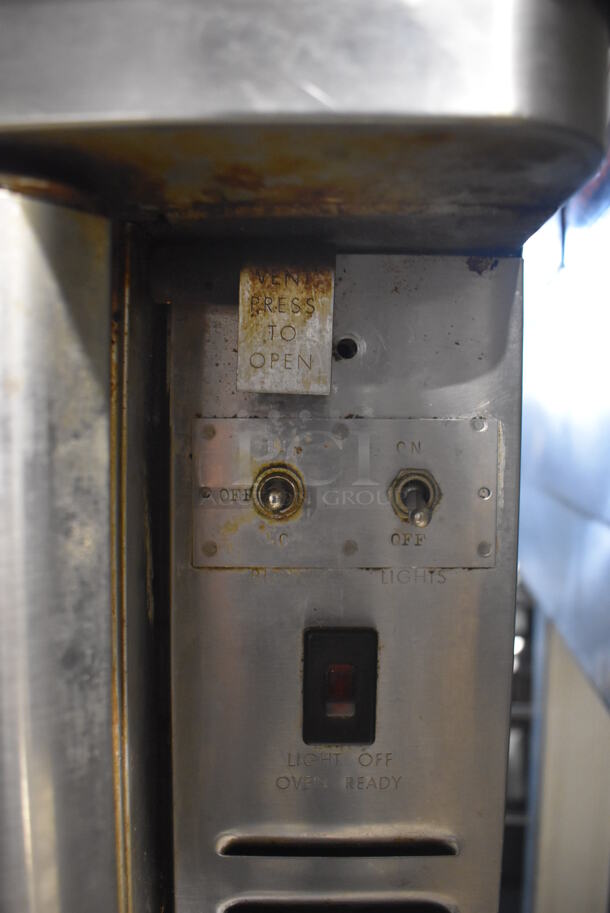 Blodgett FA-100 Stainless Steel Commercial Propane Gas Powered Full Size Convection Oven w/ View Through Doors, Metal Oven Racks and Thermostatic Controls on Metal Legs. 38x38x57 - Image 6 of 9