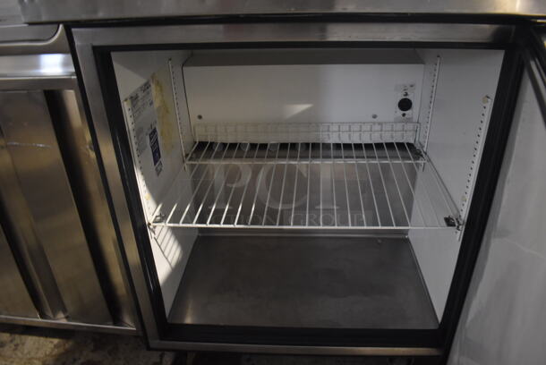 True TSSU-27-8 Stainless Steel Commercial Sandwich Salad Prep Table Bain Marie Mega Top on Commercial Casters. 115 Volts, 1 Phase. 27.5x30x43. Tested and Powers On But Does Not Get Cold - Image 6 of 7