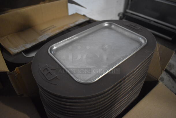 32 Fajita Plates w/ Metal Interior and Brown Frame. 14.5x9x0.5. 32 Times Your Bid! - Image 2 of 3