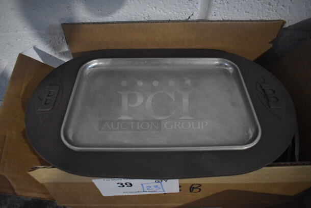 23 Fajita Plates w/ Metal Interior and Brown Frame. 14.5x9x0.5. 23 Times Your Bid!