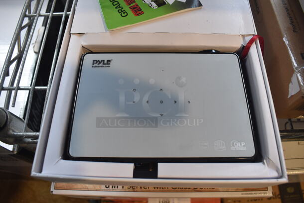 BRAND NEW IN BOX! Pyle PRJAND805 Android 4.4 Quad Core Processor 3D Multimedia Stereo Mini Projector - Image 1 of 4