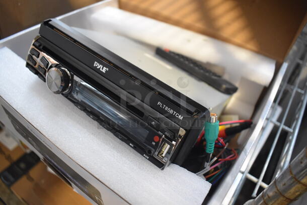 BRAND NEW IN BOX! Pyle PLT85BTCM Bluetooth Headunit Receiver. 7x7.5x3 - Image 2 of 6
