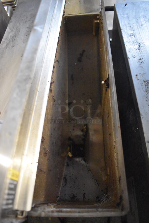 Bunn G9-2T DBC Stainless Steel Commercial 2 Hopper Coffee Bean Grinder. 120 Volts, 1 Phase. 8.5x18x28. Tested and Working! - Image 4 of 6