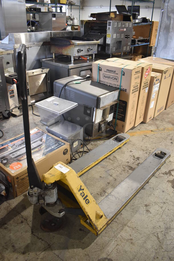 Yale Metal Pallet Jack. 45x35x68 - Image 1 of 5