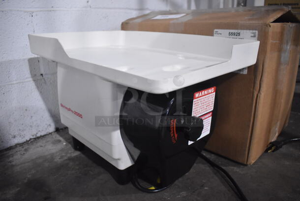 LIKE NEW! 2022 Nemco 55925 ShrimpPro 2000 Power Shrimp Cutter and Deveiner. Used a Few Times at Trade Show as a Demonstration. 120 Volts, 1 Phase. 18x12x12. Tested and Working! - Image 1 of 5