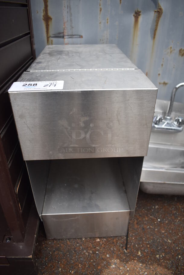 Metal Stand. 11x21x21 - Image 1 of 3