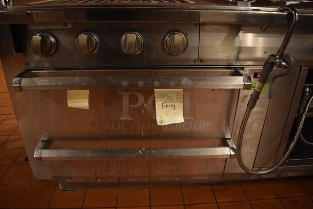 Viking Stainless Steel Commercial Gas Powered Prep Station w/ 2 Sinks, 2 4 Burner Grills, 2 Drawer Cooler, Oven, 2 4 Burner Induction Ranges and Charbroiler. BUYER MUST REMOVE. 240x46x41. Tested and Working! (Demo Kitchen) - Image 6 of 12