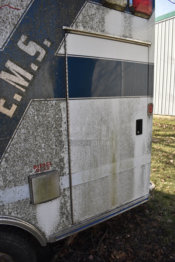 Ford Braun E Super Duty Power Stroke Diesel Powered Ambulance. Does Not Have Title. Vehicle Does Not Work - Will Need To Be Towed Away. See Lot 506 For Additional Pictures - Image 4 of 12