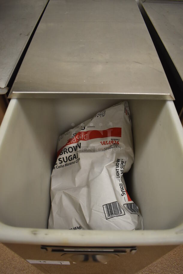 Win-holt Stainless Steel Commercial Ingredient Bin w/ Lid on Commercial Casters. 15.5x27.5x27.5. (Pastry Kitchen) - Image 4 of 4