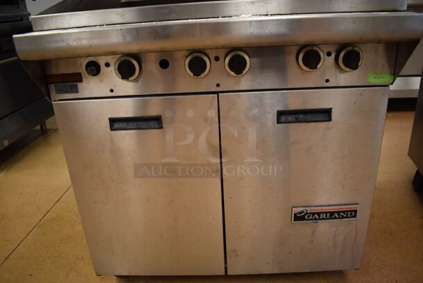 Garland M34B Stainless Steel Commercial Natural Gas Powered Charbroiler Grill on Commercial Casters. 34x38x45. Tested and Working! (Education Kitchen 2) - Image 4 of 8