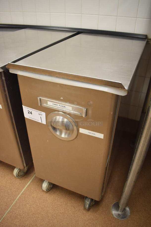 Win-holt Stainless Steel Commercial Ingredient Bin w/ Lid on Commercial Casters. 15.5x27.5x27.5. (Pastry Kitchen) - Image 2 of 4