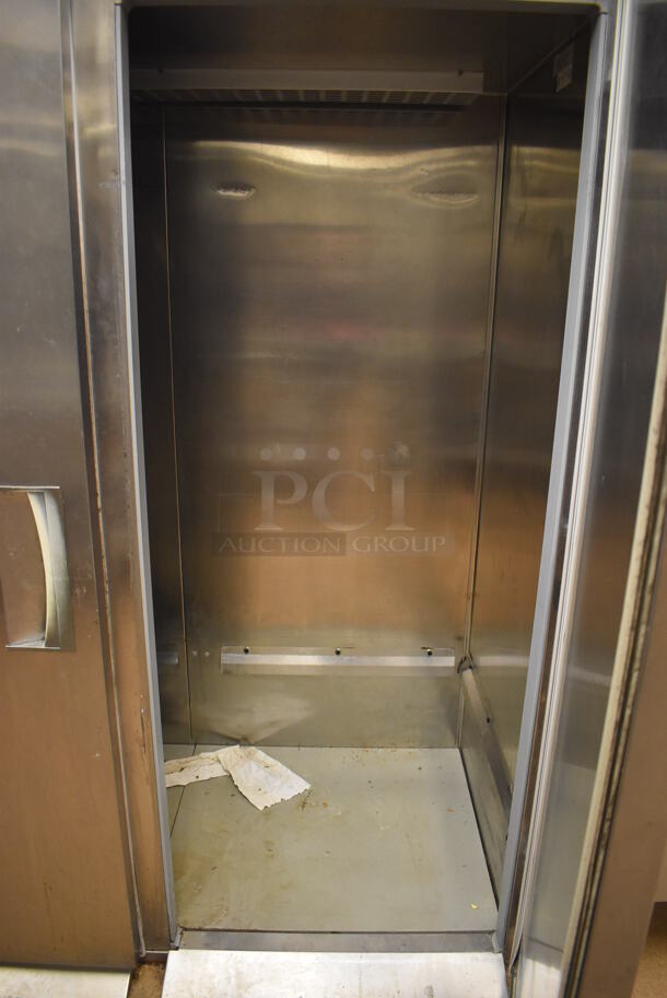 Delfield SRRI2-S Stainless Steel Commercial 2 Door Roll In Rack Cooler w/ Ramps. 115 Volts, 1 Phase. 66x38x89.5. Tested and Working! (Education Kitchen 2) - Image 5 of 6