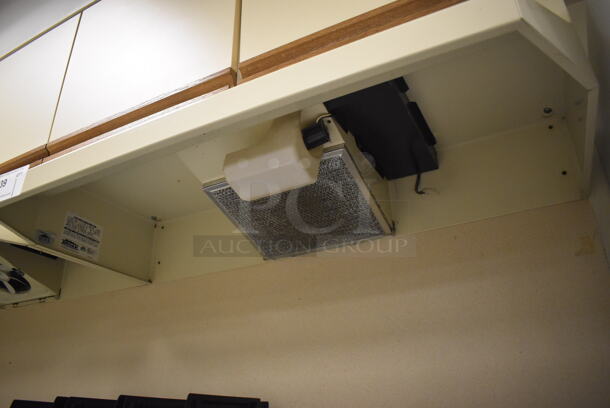 Broan Microtek System II 46.000-J Metal Residential Range Hood. 120 Volts, 1 Phase. BUYER MUST REMOVE. 36x18x6. Tested and Working! (Student Lounge)  - Image 4 of 5