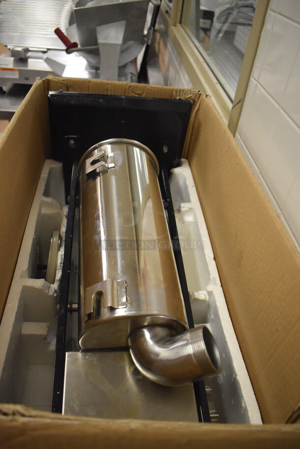 IN ORIGINAL BOX! Weston Stainless Steel Manual Sausage Stuffer. (Education Kitchen 2) - Image 4 of 4