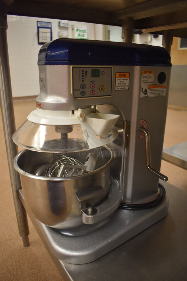 Vollrath MIX1007 Metal Commercial Countertop 7 Quart Planetary Dough Mixer w/ Metal Mixing Bowl, Poly Bowl Guard, Paddle, Whisk and Dough Hook Attachments. 110 Volts, 1 Phase. 12x17x19. Tested and Working! (Education Kitchen 2) - Image 2 of 6