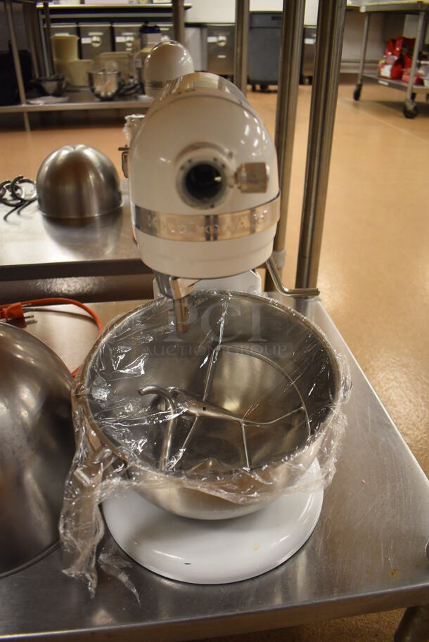 KitchenAid KSM8990WH Metal Commercial Countertop 8 Quart Planetary Dough Mixer w/ 2 Metal Mixing Bowls, Paddle and Dough Hook Attachments. 120 Volts, 1 Phase. 11x14x16. Tested and Working! (Pastry Kitchen) - Image 2 of 9