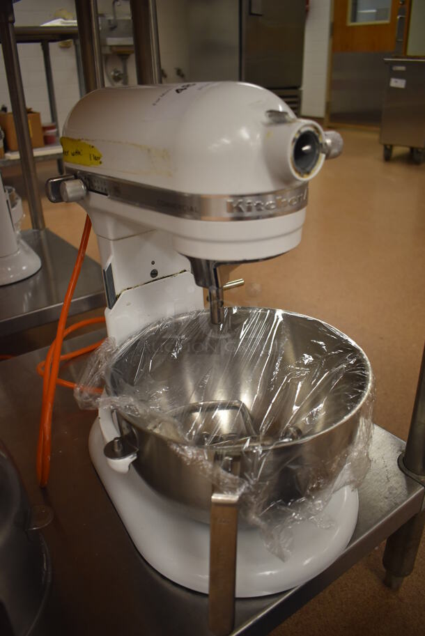 KitchenAid KSM8990WH Metal Commercial Countertop 8 Quart Planetary Dough Mixer w/ 2 Metal Mixing Bowls, Paddle and Dough Hook Attachments. 120 Volts, 1 Phase. 11x14x16. Tested and Working! (Pastry Kitchen) - Image 3 of 9