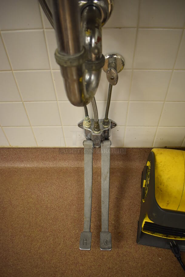 Advance Tabco Stainless Steel Commercial Single Bay Wall Mount Sink w/ Faucet and Foot Pedals. BUYER MUST REMOVE. 17.5x15.5x19. (Pastry Kitchen) - Image 4 of 6