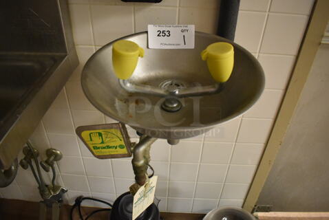 Metal Wall Mount Eye Wash Station. BUYER MUST REMOVE. 12x12x13. (Dishroom)