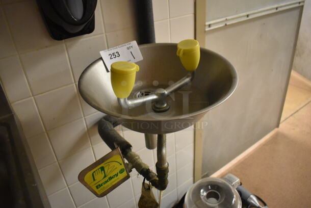 Metal Wall Mount Eye Wash Station. BUYER MUST REMOVE. 12x12x13. (Dishroom) - Image 3 of 4