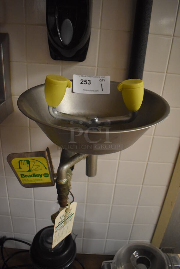 Metal Wall Mount Eye Wash Station. BUYER MUST REMOVE. 12x12x13. (Dishroom) - Image 4 of 4