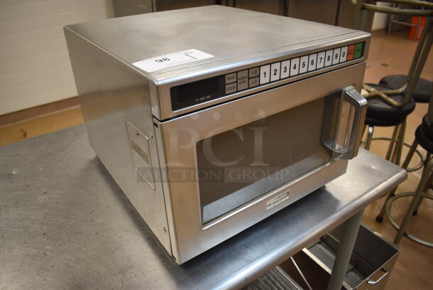 Panasonic NE-1258R Stainless Steel Commercial Countertop Microwave Oven. 120 Volts, 1 Phase. 16.5x21x13.5. Tested and Working! (Education Kitchen) - Image 4 of 6